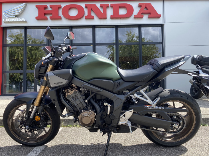 HONDA CB650R E-CLUTCH 2024 - BOURGOIN JALLIEU