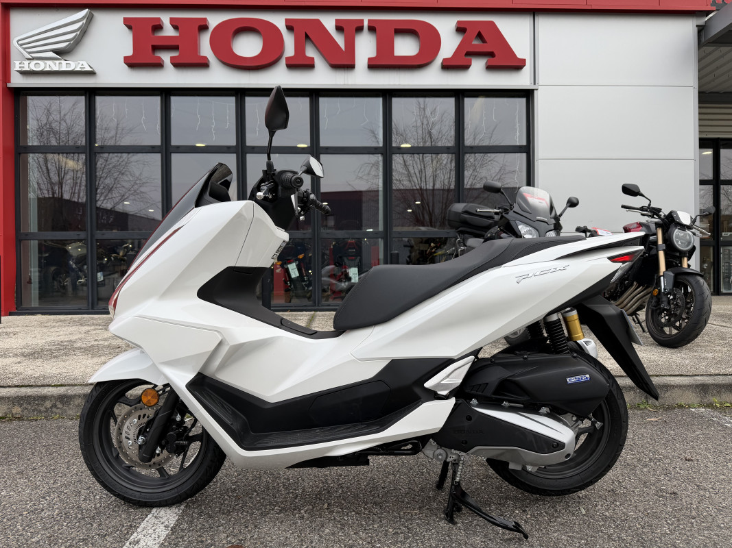 HONDA 125 PCX VERSION DX 2025 BOURGOIN MOTO  BOURGOIN JALLIEU 