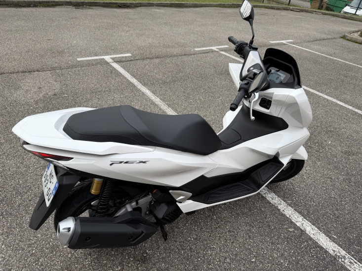 HONDA 125 PCX VERSION DX 2025 - BOURGOIN JALLIEU