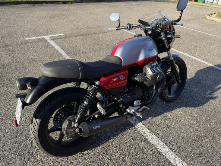 MOTO GUZZI V7 STONE CORSA 2024 - BOURGOIN JALLIEU