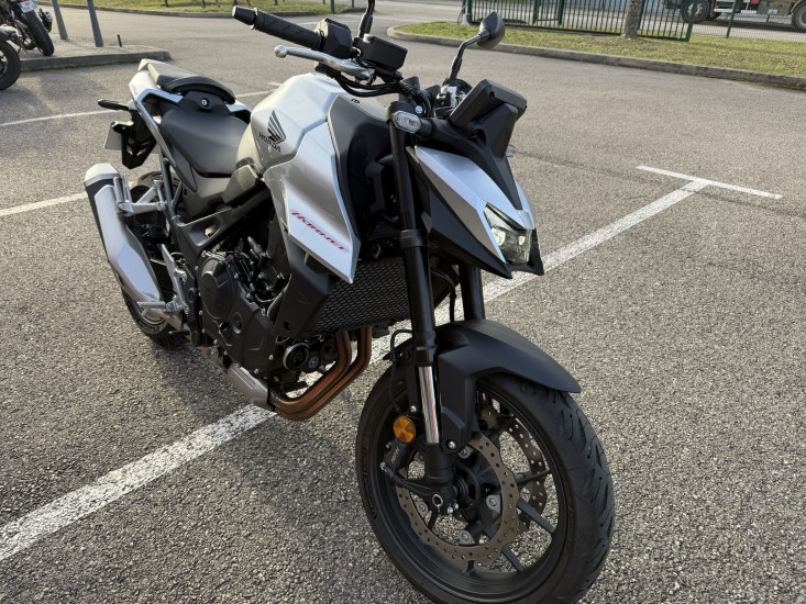 HONDA CB 750  HORNET 750 2025 - BOURGOIN JALLIEU