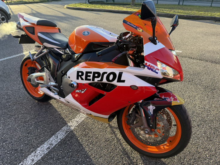 HONDA CBR1000RR 2006 REPLICA REPSOL (NON ORIGINE) - BOURGOIN JALLIEU