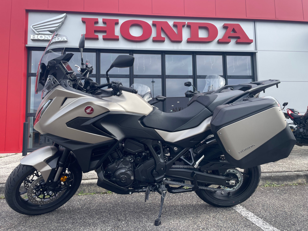 HONDA NSS FORZA 125 top-box TEAM MOTO 79  NIORT 