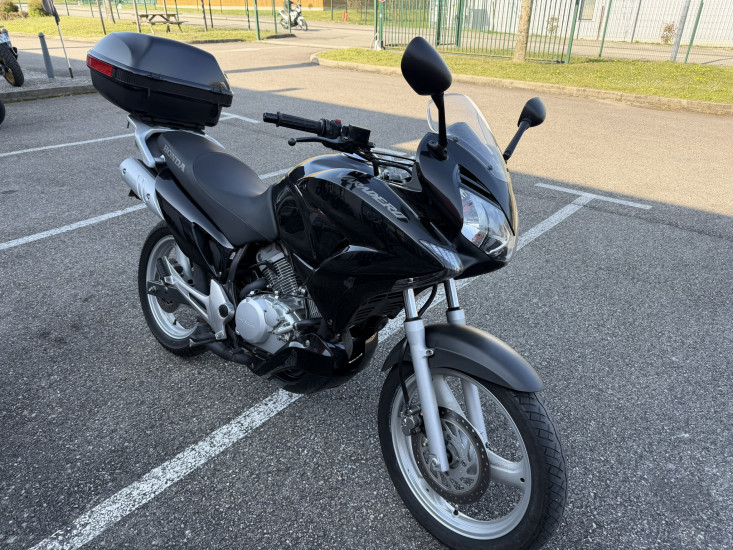 HONDA XL125V VARADERO 2010 - BOURGOIN JALLIEU