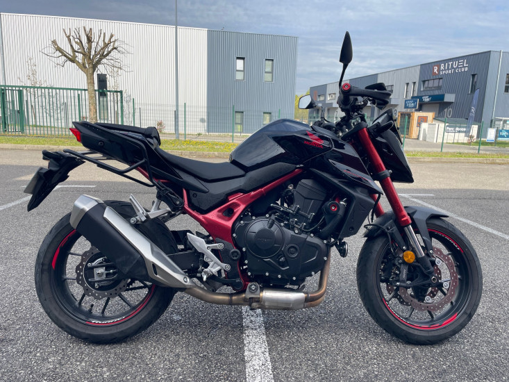 HONDA 750 HORNET 2024 - BOURGOIN JALLIEU