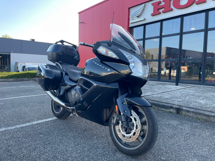 TRIUMPH 1200 TROPHY SE 2016 - BOURGOIN JALLIEU