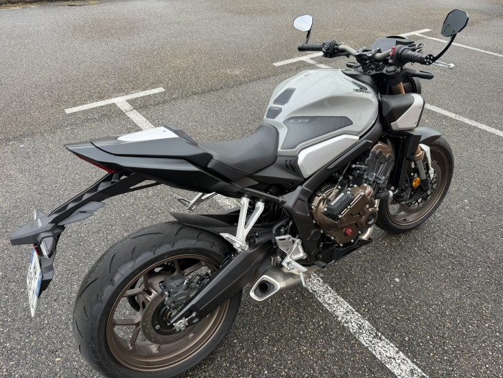 HONDA CB650R E-CLUTCH 2025 A2 - BOURGOIN JALLIEU